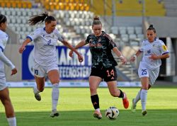 FC Carl Zeiss Jena Frauen Gegen FC Bayern Muenchen 05052025 09
